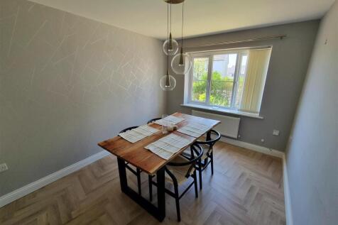 Dining room.jpg