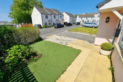 Front garden.jpg