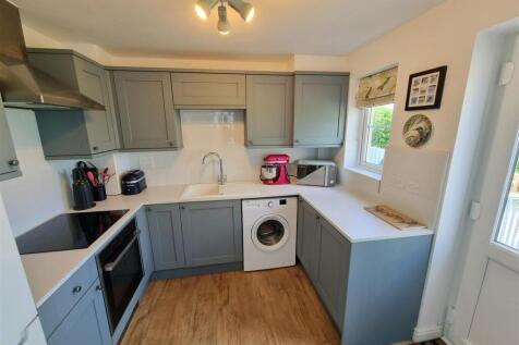 Kitchen Area.jpg