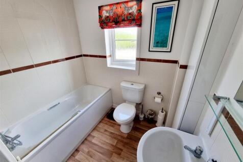 Bathroom.jpg