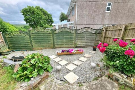 Bottom garden.jpg