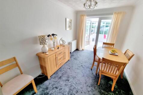 Dining area.jpg