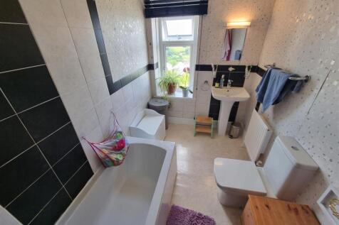 Bathroom.jpg