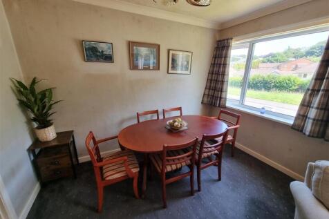 Dining room.jpg