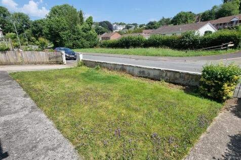 Front Garden.jpg