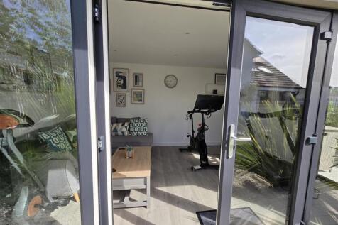 Home Gym / Hobbies Room