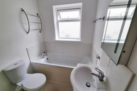 Bathroom.jpg