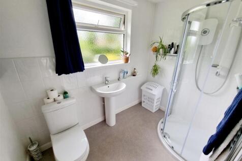 Shower room.jpg