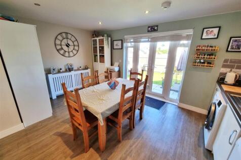 Dining area.jpg