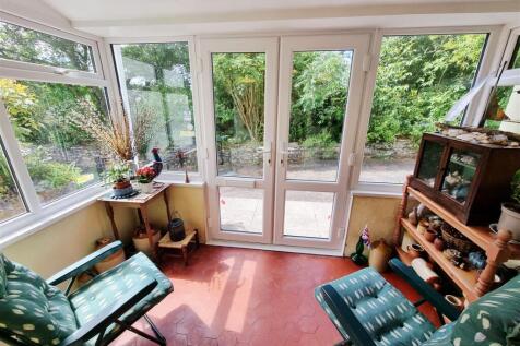 Sun Room / Porch