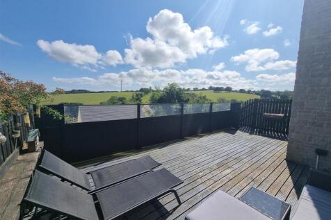 Decking 1.jpg