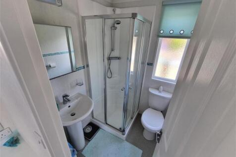 Bedroom 2 En-Suite