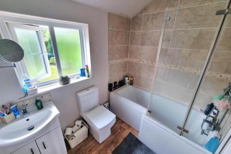 Bathroom.jpg