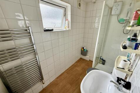 Shower room.JPG