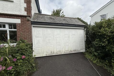Garage (2).JPG