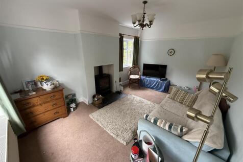 Sitting room.JPG