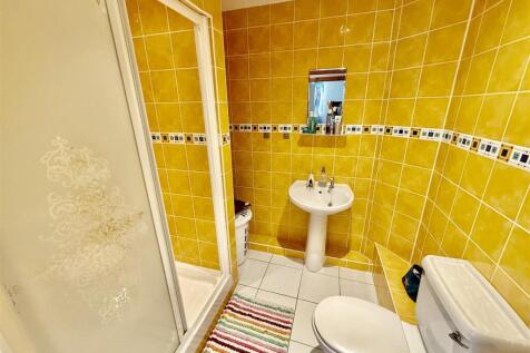 Shower room.JPG