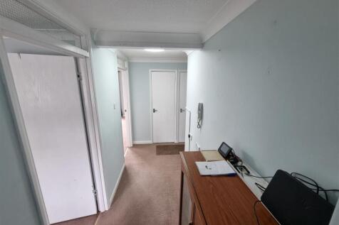 hallway.jpg