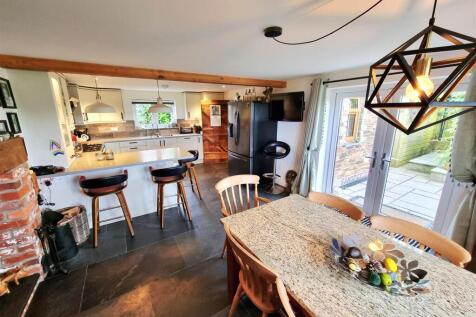 Kitchen &amp; dining.jpg