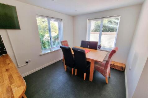 Dining area.jpg