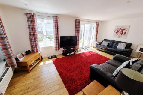 Sitting room 1.jpg