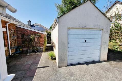 Garage.jpg