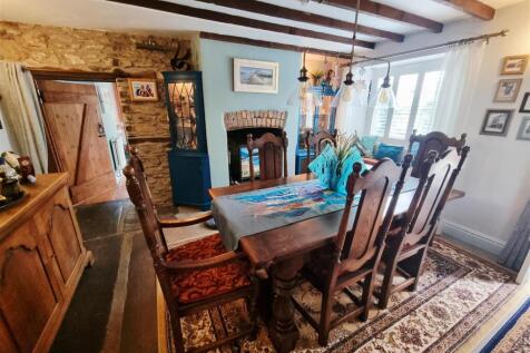 Dining area.jpg