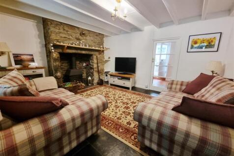 living room 2.jpg