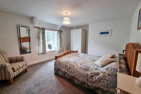 bedroom 1..jpg