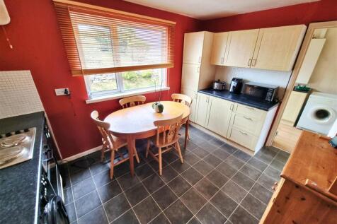 Kitchen 1.jpg