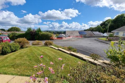 Front garden.jpg