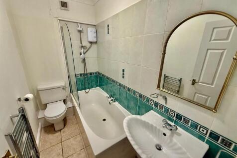 Bathroom.jpg