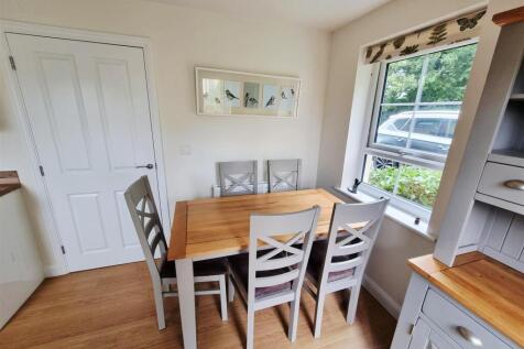 Dining room.jpg