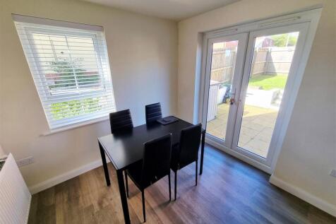 Dining area.jpg