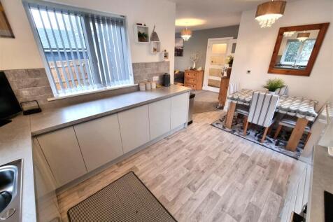 Openplan kitchen.jpg