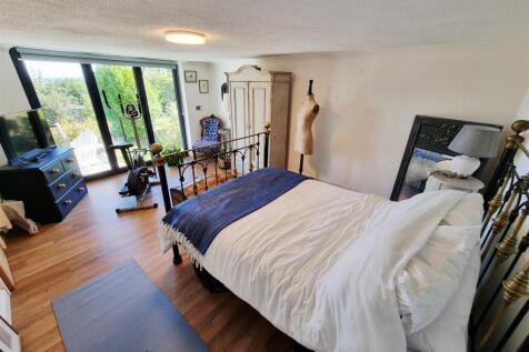 Annex Bedroom (2).jpg