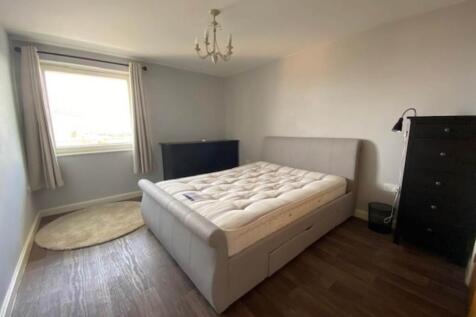210 Lyon - Bedroom