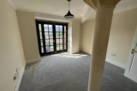 13 Spillers-Bedroom 