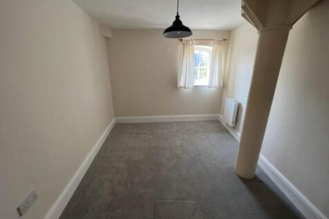 13 Spillers-Bedroom 