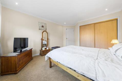 Bedroom 3 (1).JPG