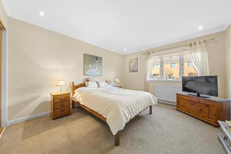 Bedroom 3 (2).JPG