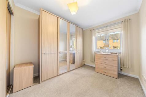 Bedroom 4 (2).JPG