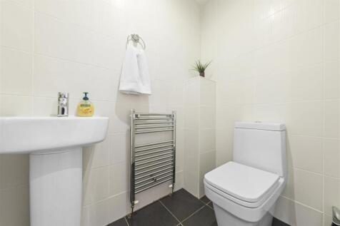 Toilet.JPG