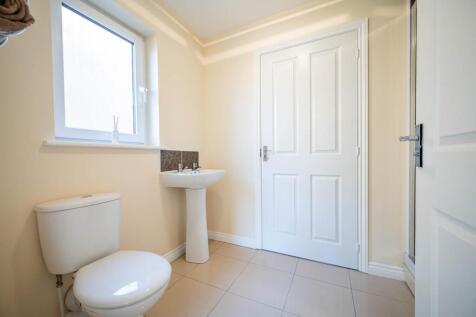 Jack &amp; Jill Bathroom