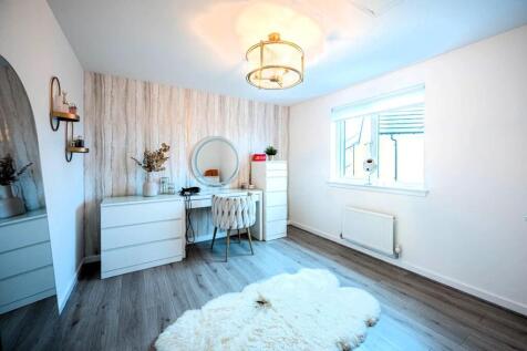 Bedroom (3) (2).jpg