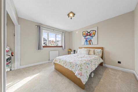 Bedroom 2.JPG