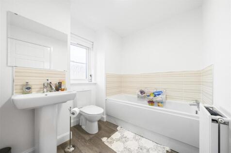 Bathroom.JPG