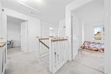 Hallway (1).jpg