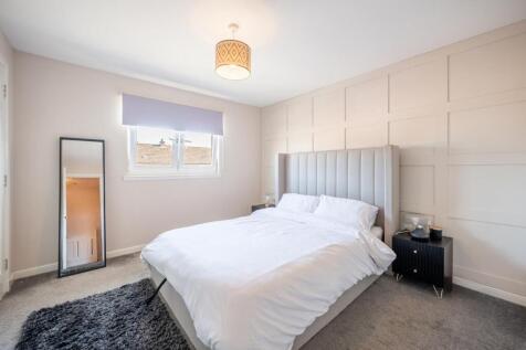 Bed1 (1).jpg