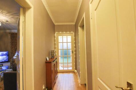Hallway.jpg